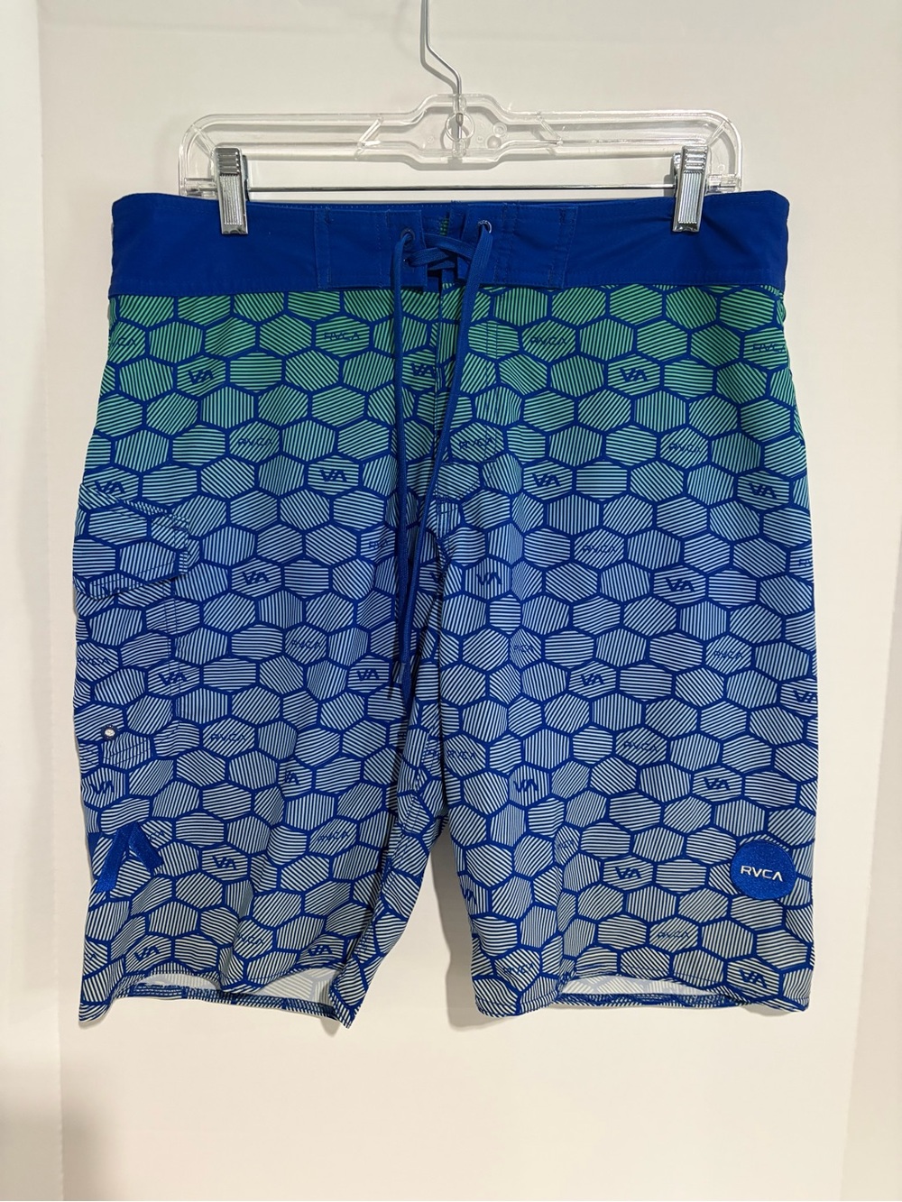 RVCA Artist Network Program Hexagon Boardshorts with Drawstring Size 32